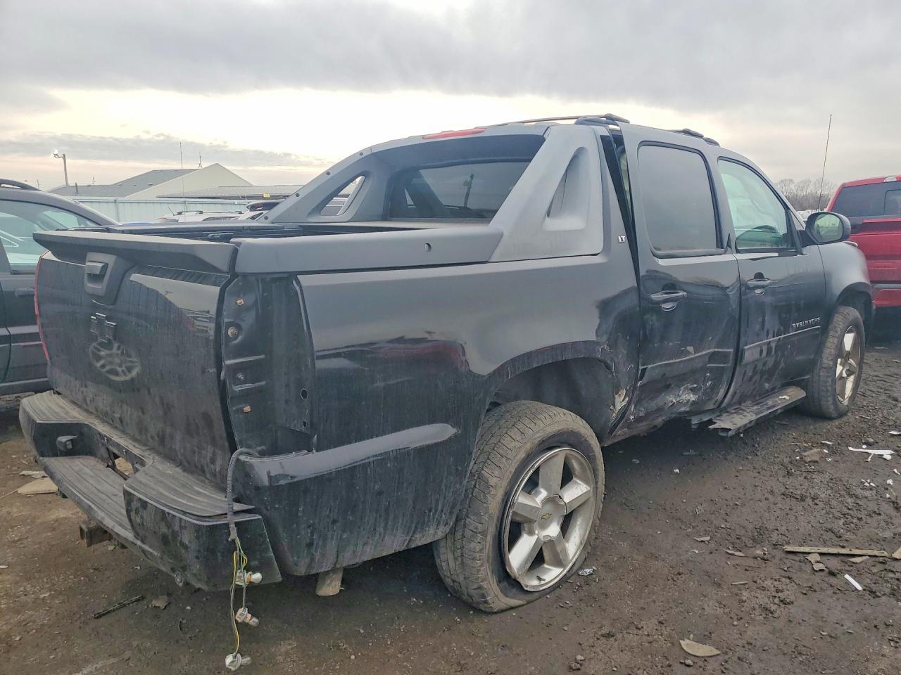 2012 Chevrolet Avalanche Lt - Фото 3
