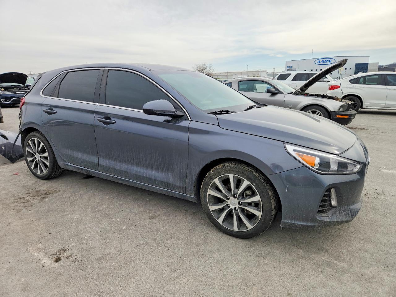 2019 Hyundai Elantra Gt - Image 4