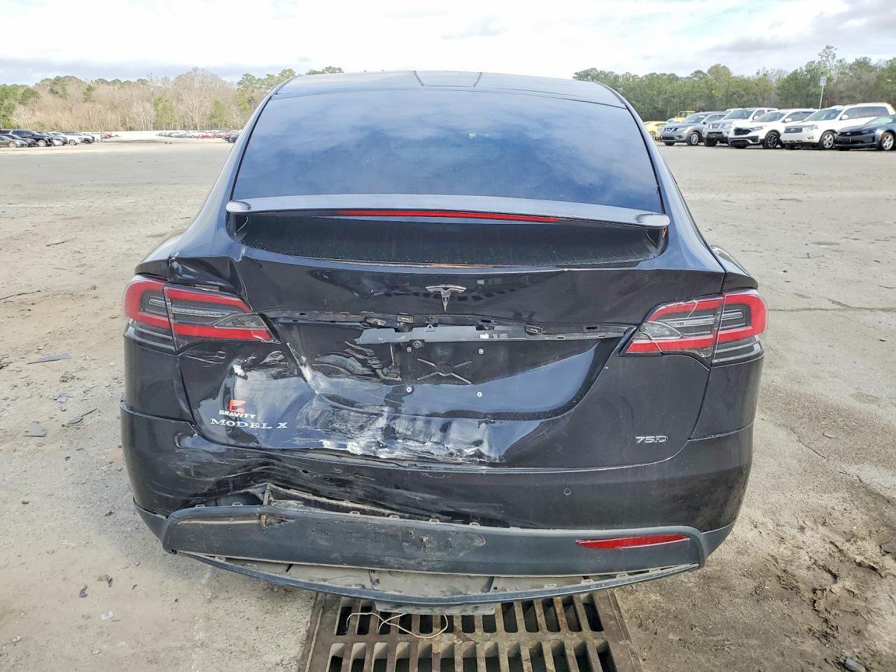 2018 Tesla Model X - Фото 6