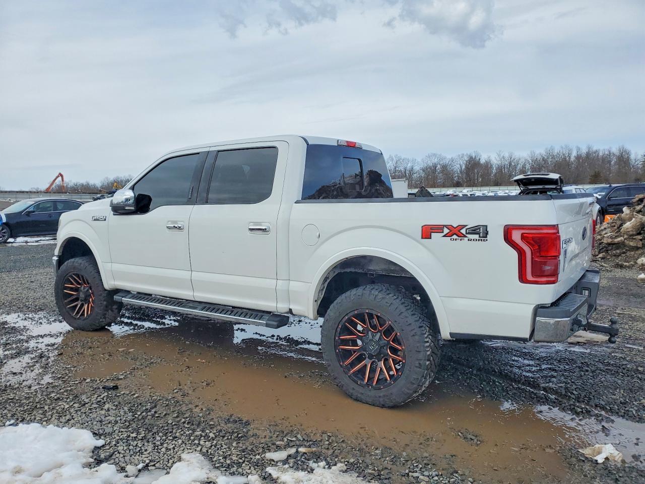 2017 Ford F150 Supercrew - Фото 2