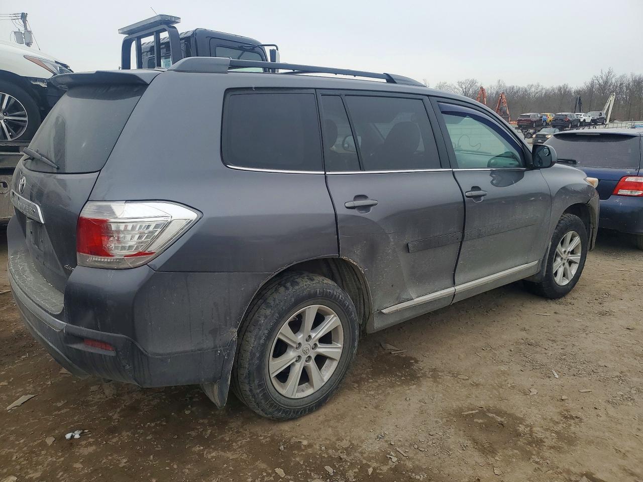 2011 Toyota Highlander Base - Фото 3