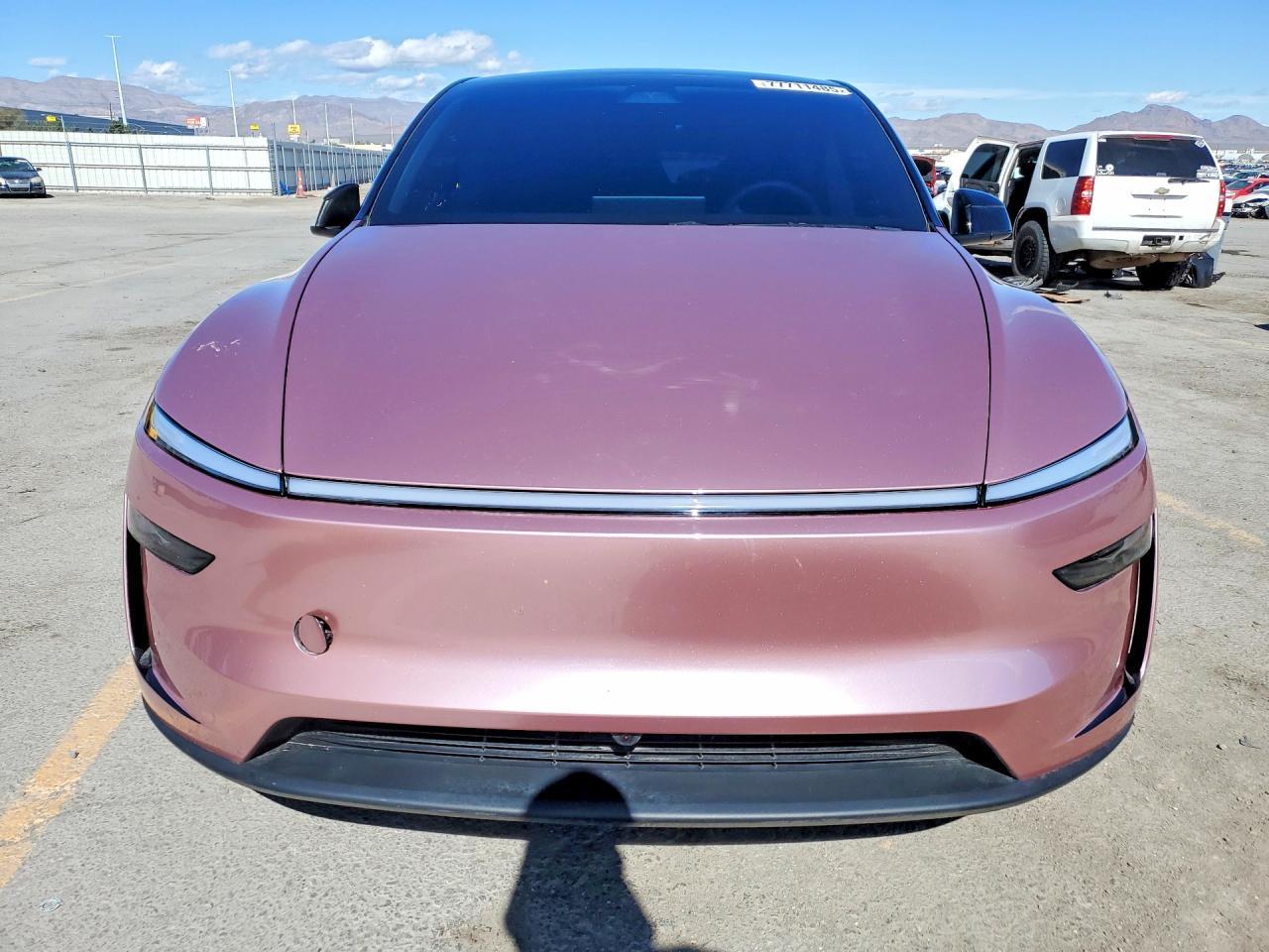2026 Tesla Model Y - Фото 5
