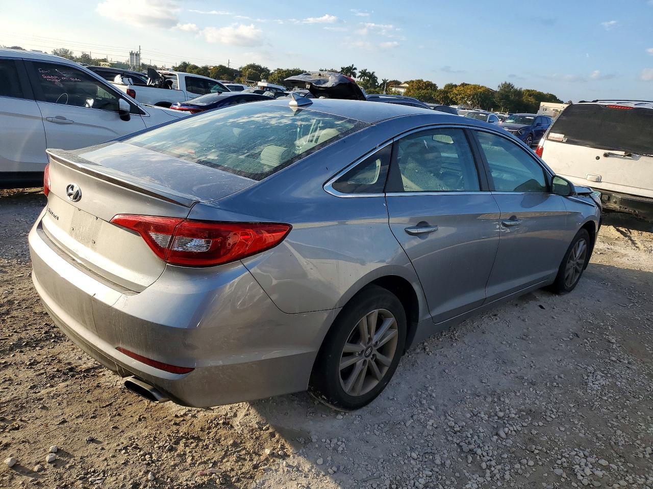 2016 Hyundai Sonata Se - Image 3