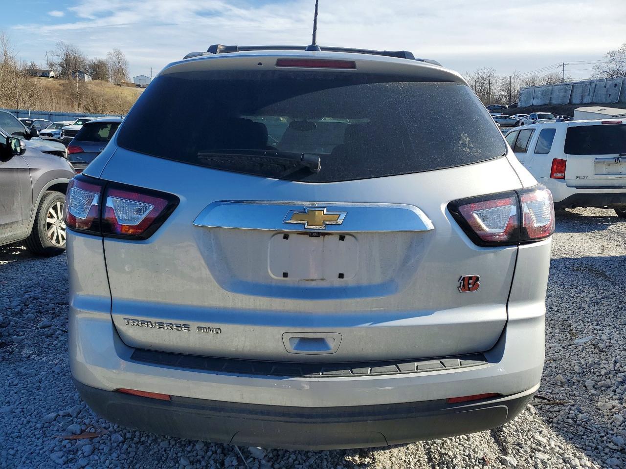 2017 Chevrolet Traverse Ls - Фото 6