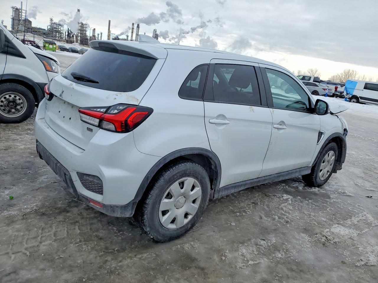 2023 Mitsubishi Rvr Se - Фото 3