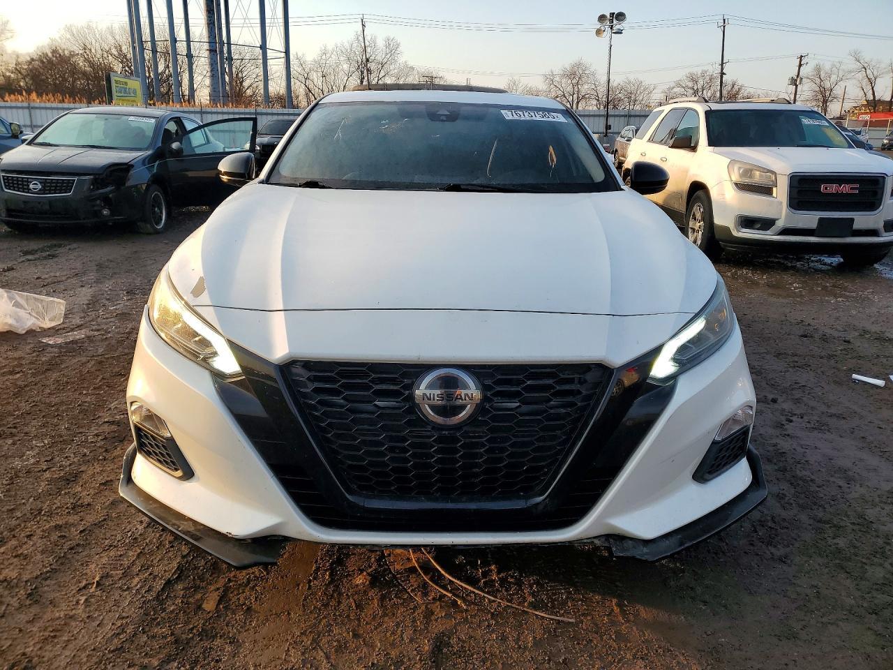2020 Niss Altima - Фото 5
