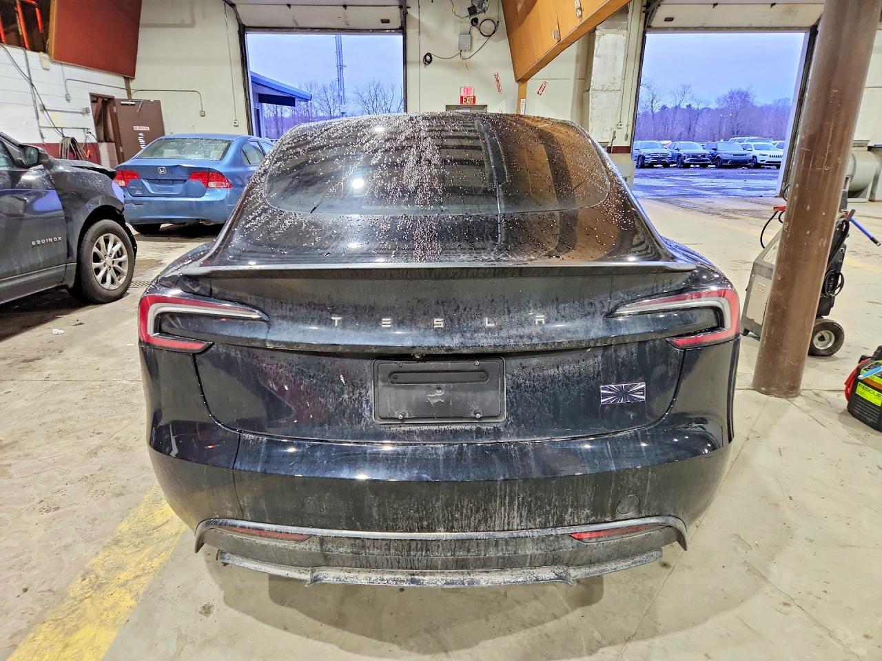 2025 Tesla Model 3 - Image 6