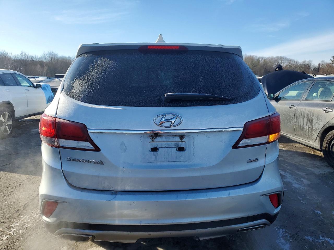 2017 Hyundai Santa Fe Se - Image 6