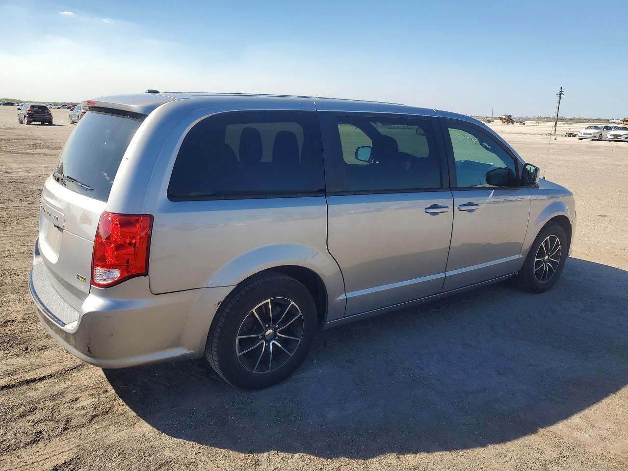 2018 Dodge Grand Caravan Se - Фото 3