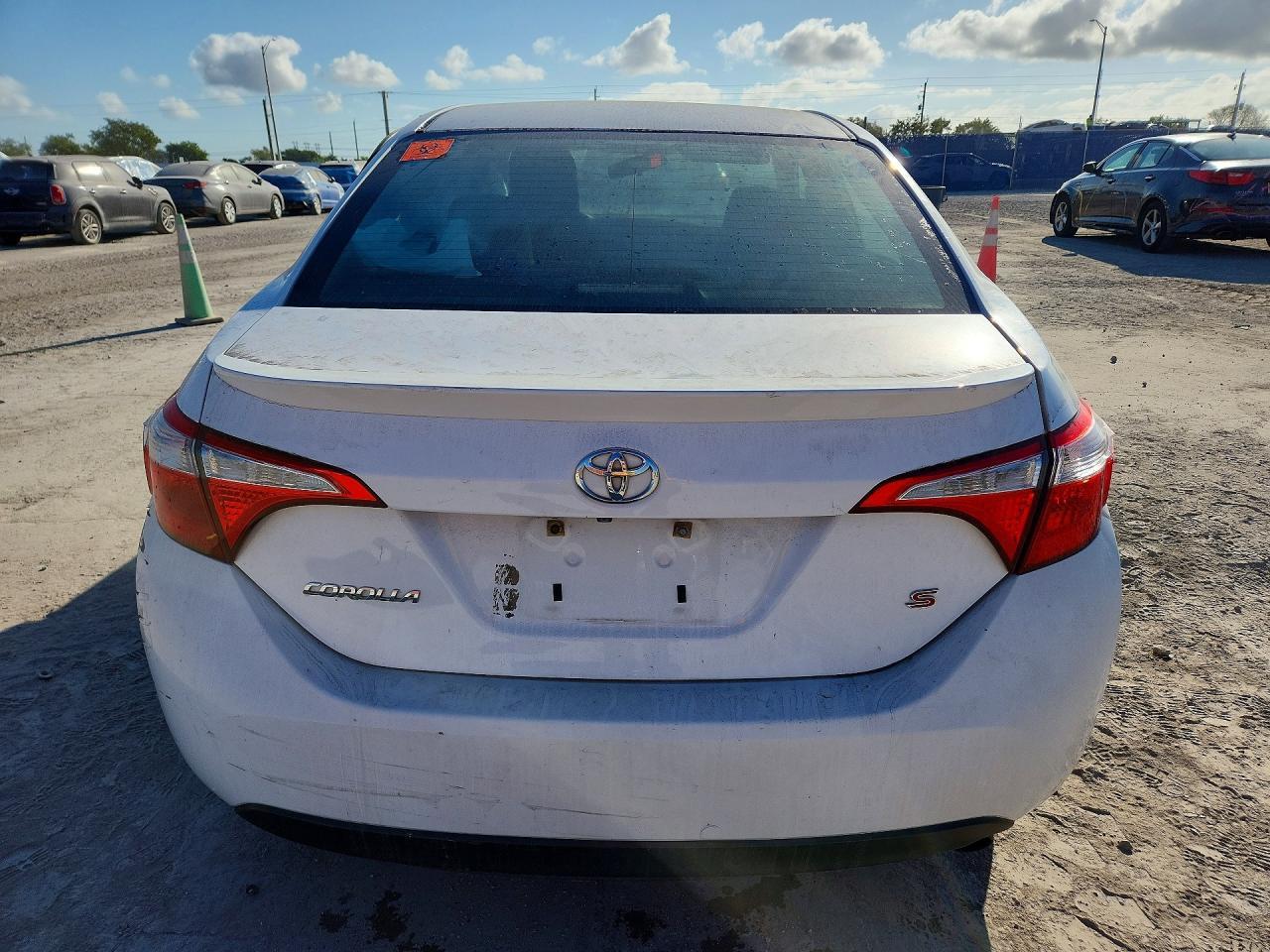 2015 Toyota Corolla L - Фото 6