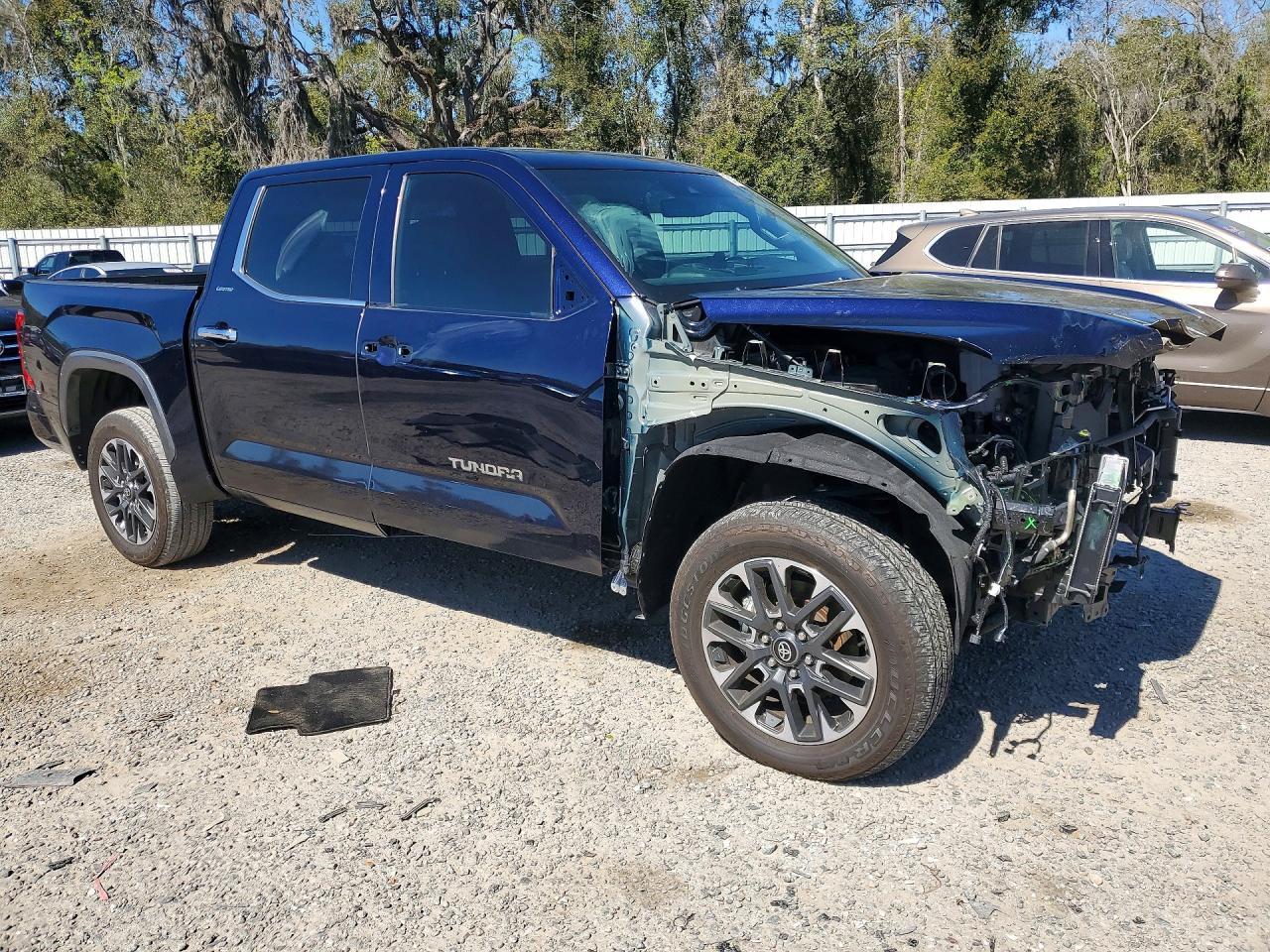 2025 Toyota Tundra Crewmax Limited - Фото 4