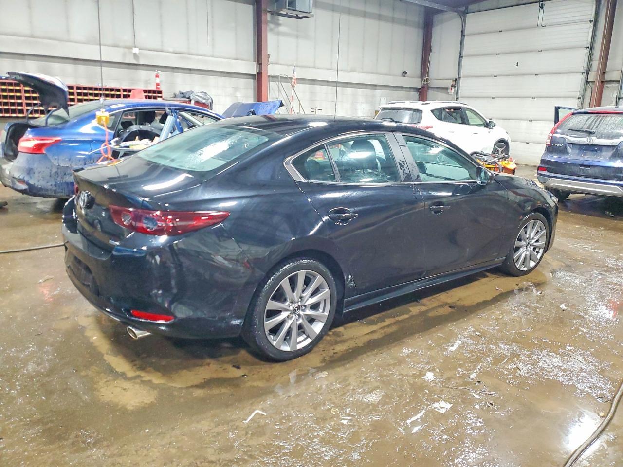 2021 Mazda 3 Preferred - Фото 3