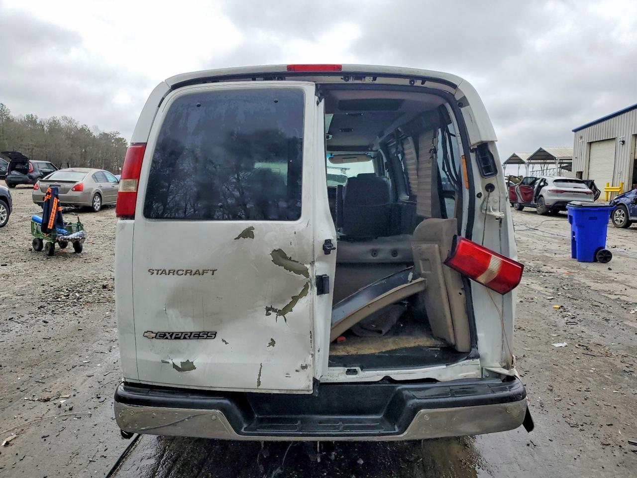 2003 Chevrolet Express G1500 - Фото 6