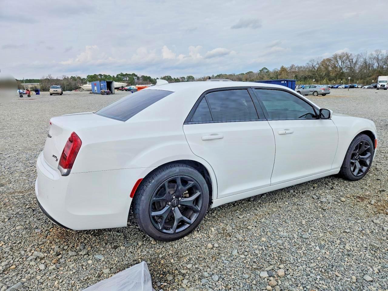 2021 Chrysler 300 S - Image 3