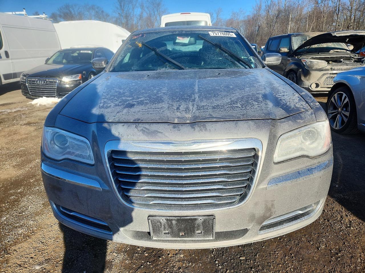 2014 Chrysler 300 - Image 5