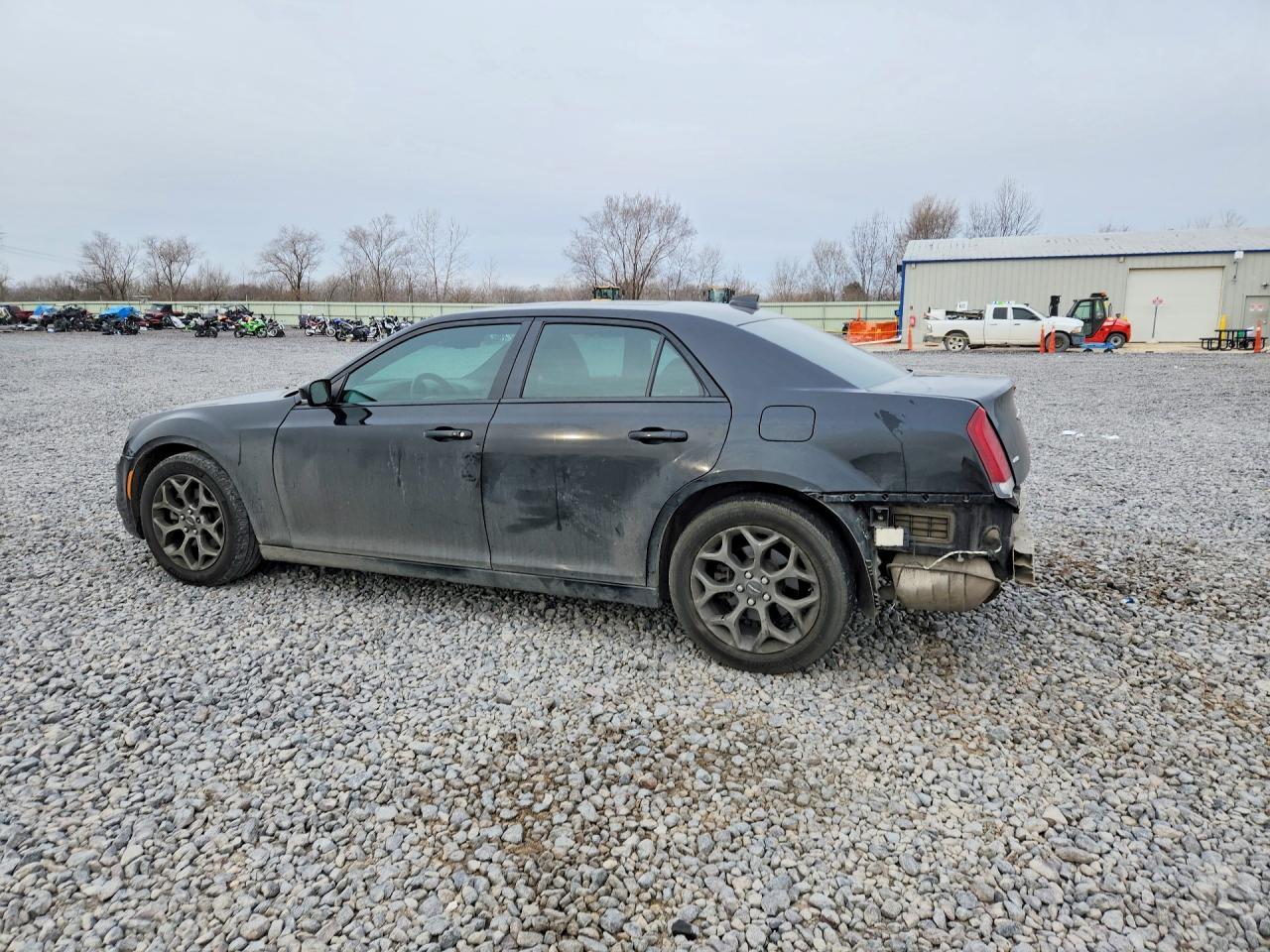 2016 Chrysler 300 S - Фото 2
