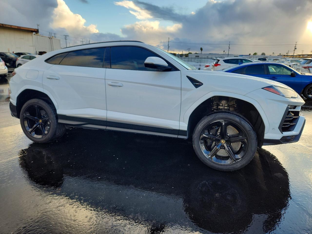 2021 Lamborghini Urus - Фото 4