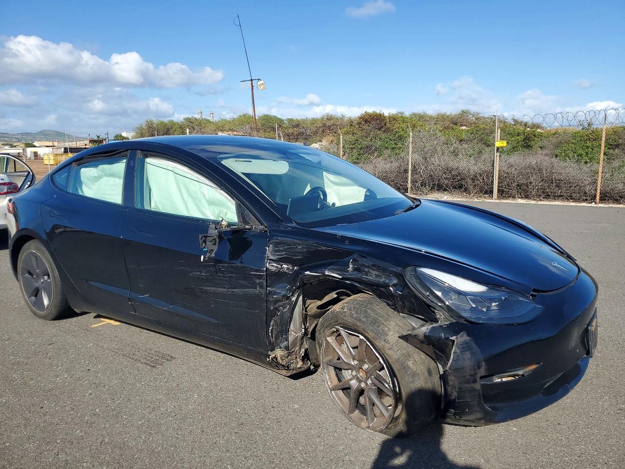 2023 Tesla Model 3 - Image 4