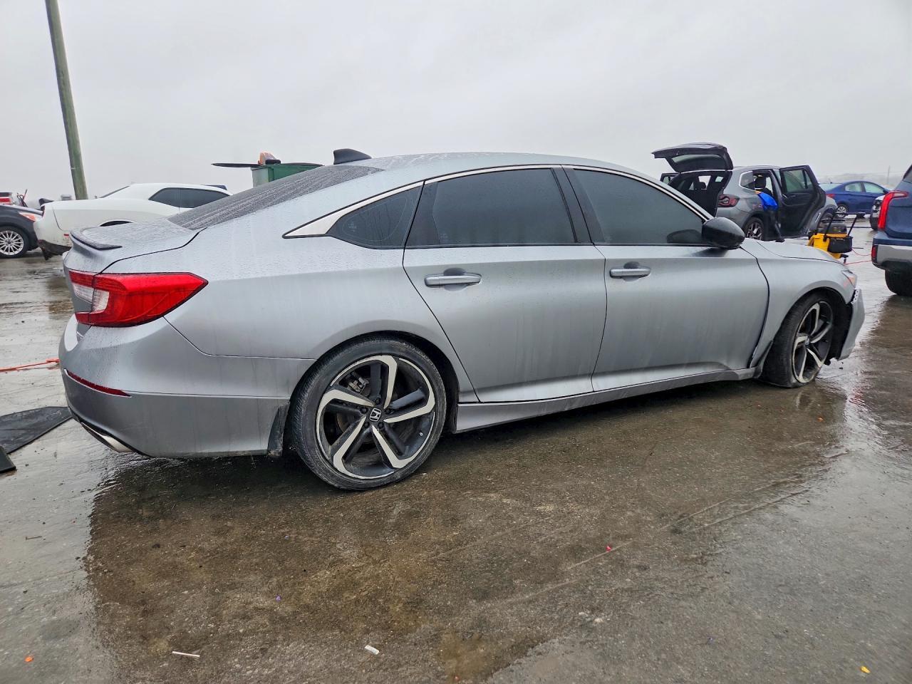 2022 Honda Accord Sport - Фото 3