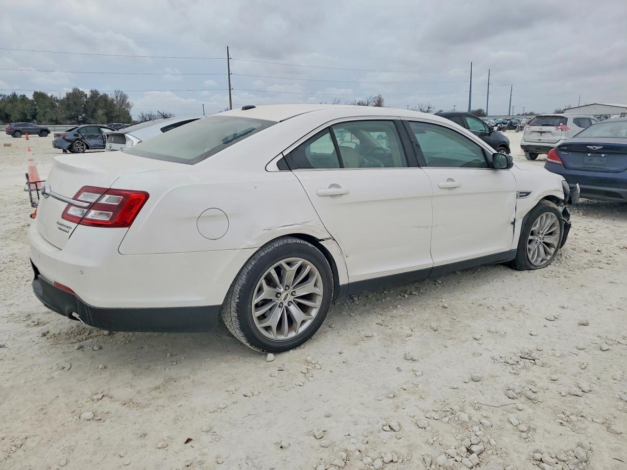 2018 Ford Taurus Limited - Фото 3