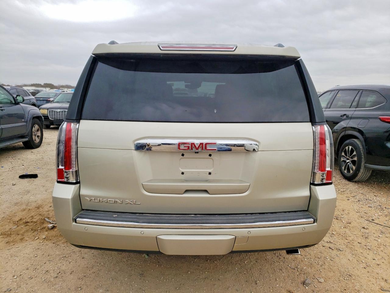 2016 GMC Yukon Xl Denali - Фото 6