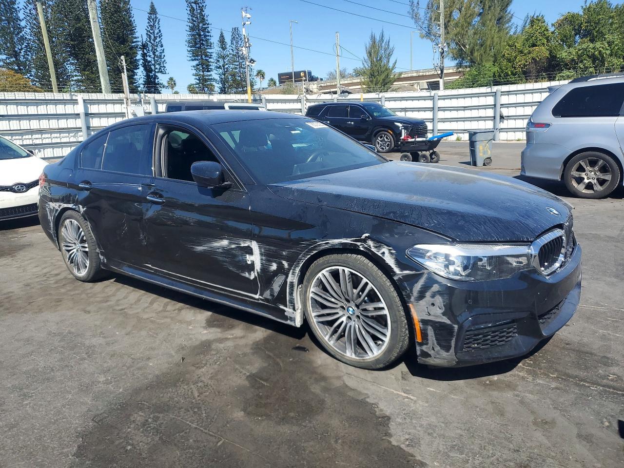 2018 BMW 530 Xi - Фото 4