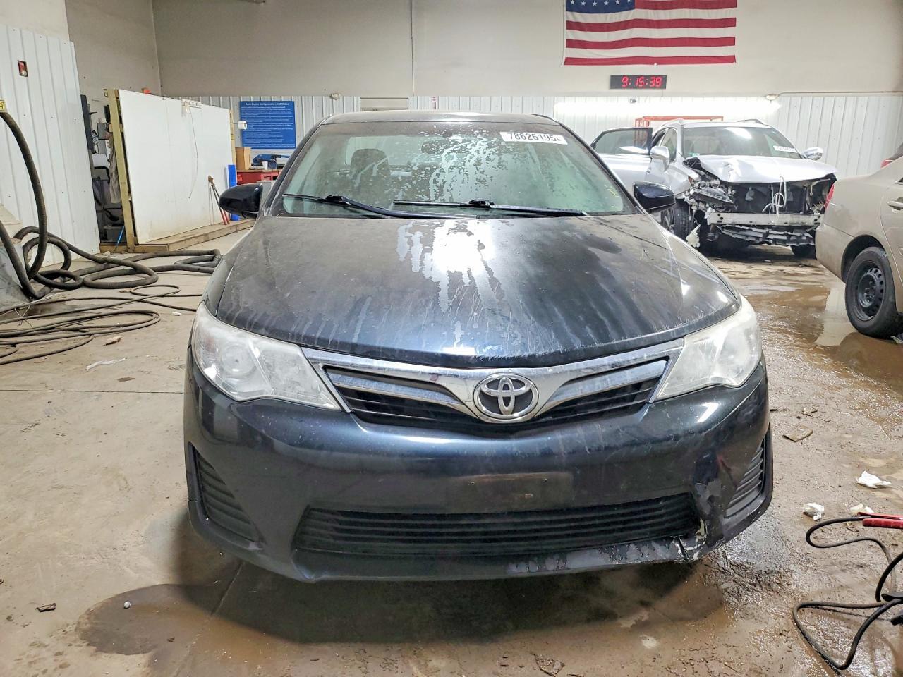 2014 Toyota Camry Le - Image 5
