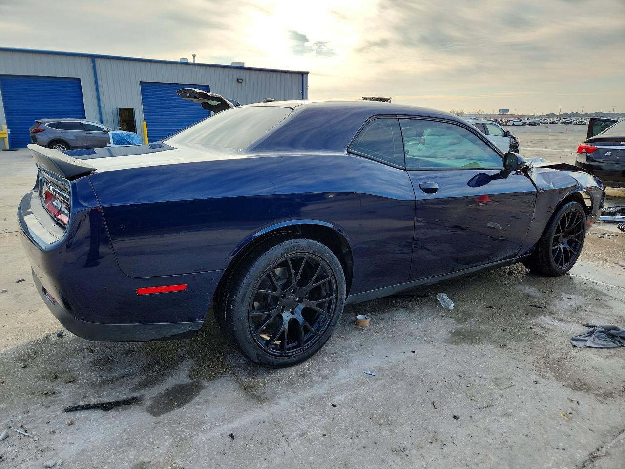 2016 Dodge Challenger Sxt - Image 3