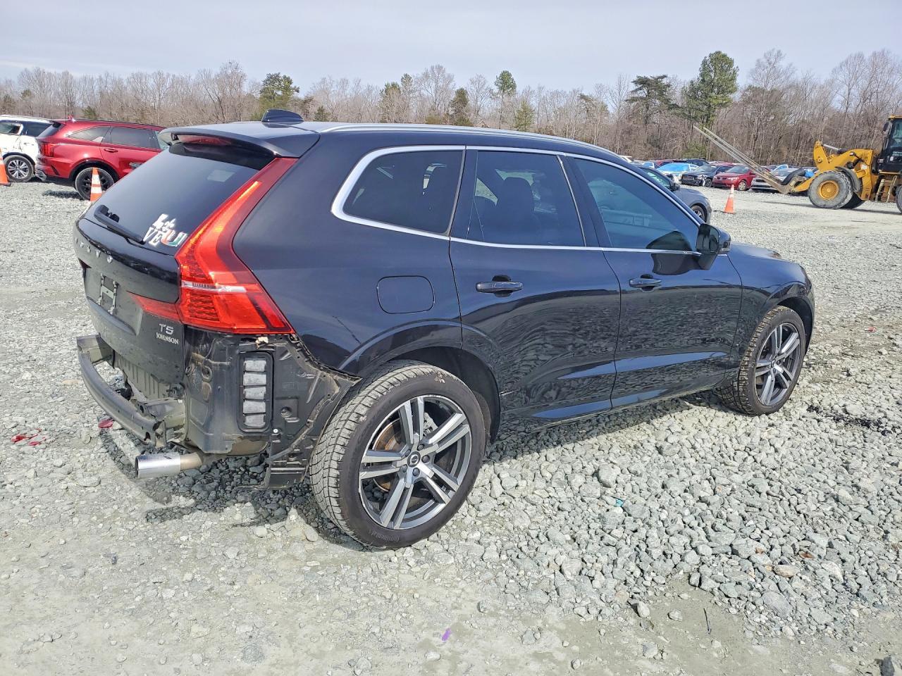 2021 Volvo Xc60 T5 Momentum - Фото 3