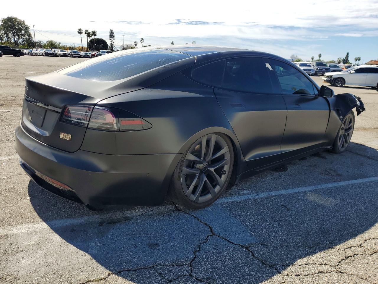 2022 Tesla Model S - Image 3