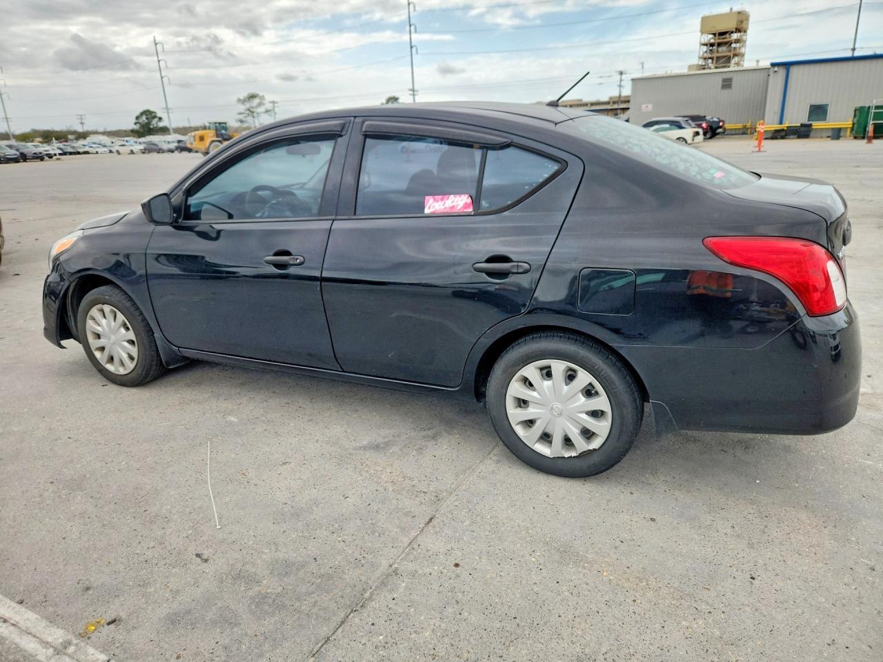 2016 Nissan Versa 1.6 S - Фото 2