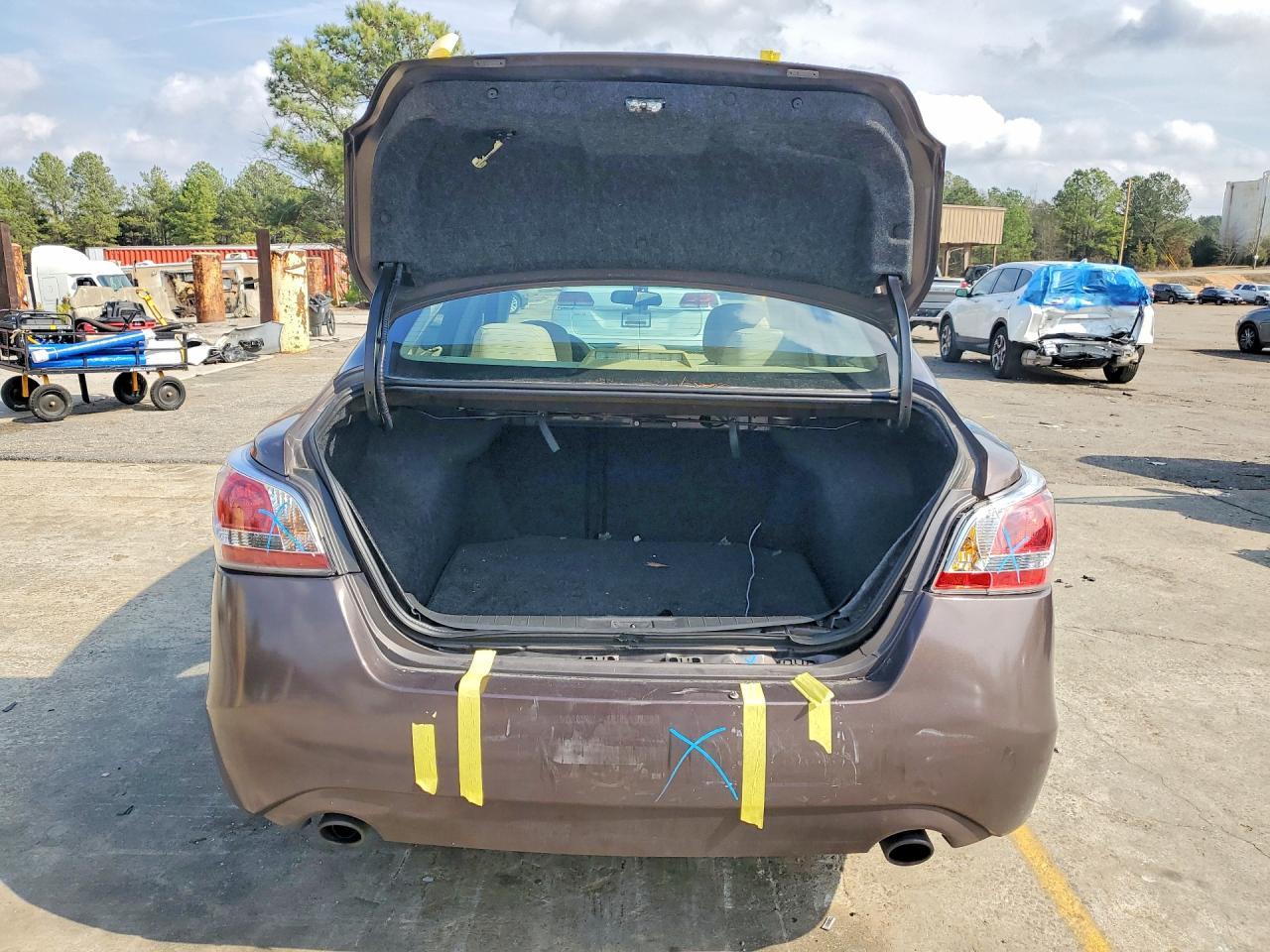 2015 Nissan Altima 2.5 - Image 6