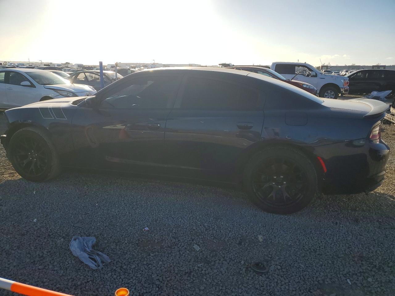 2015 Dodge Charger Se - Image 2