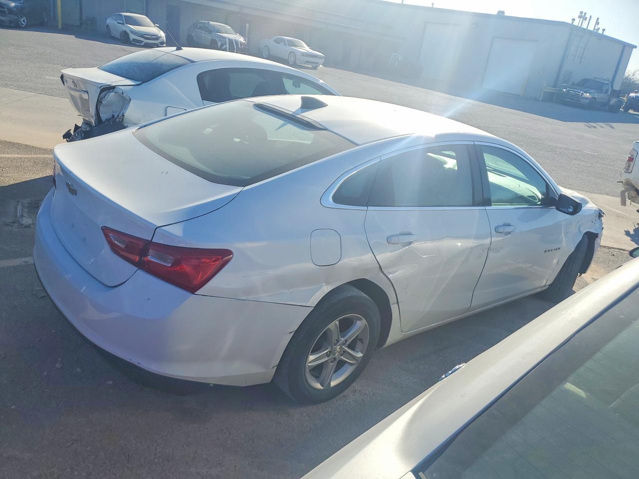 2019 Chevrolet Malibu Ls - Фото 3