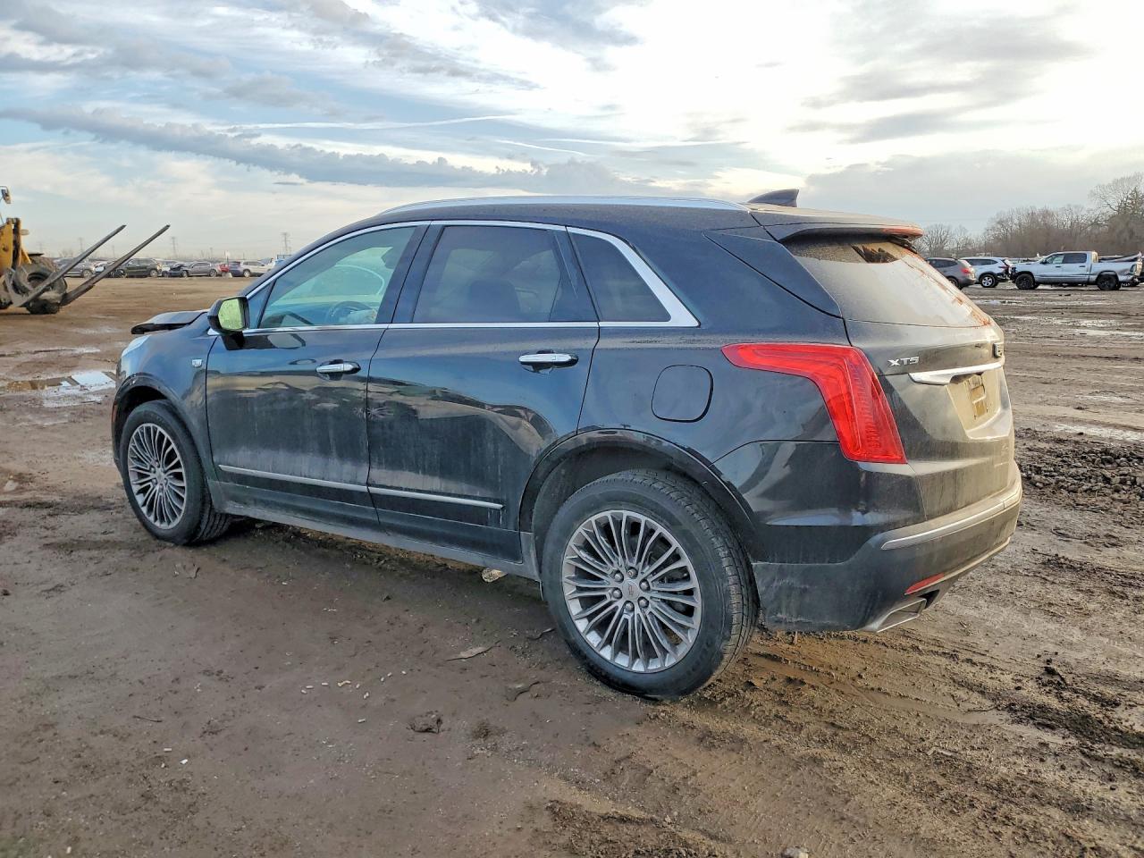 2017 Cadillac Xt5 Luxury - Фото 2