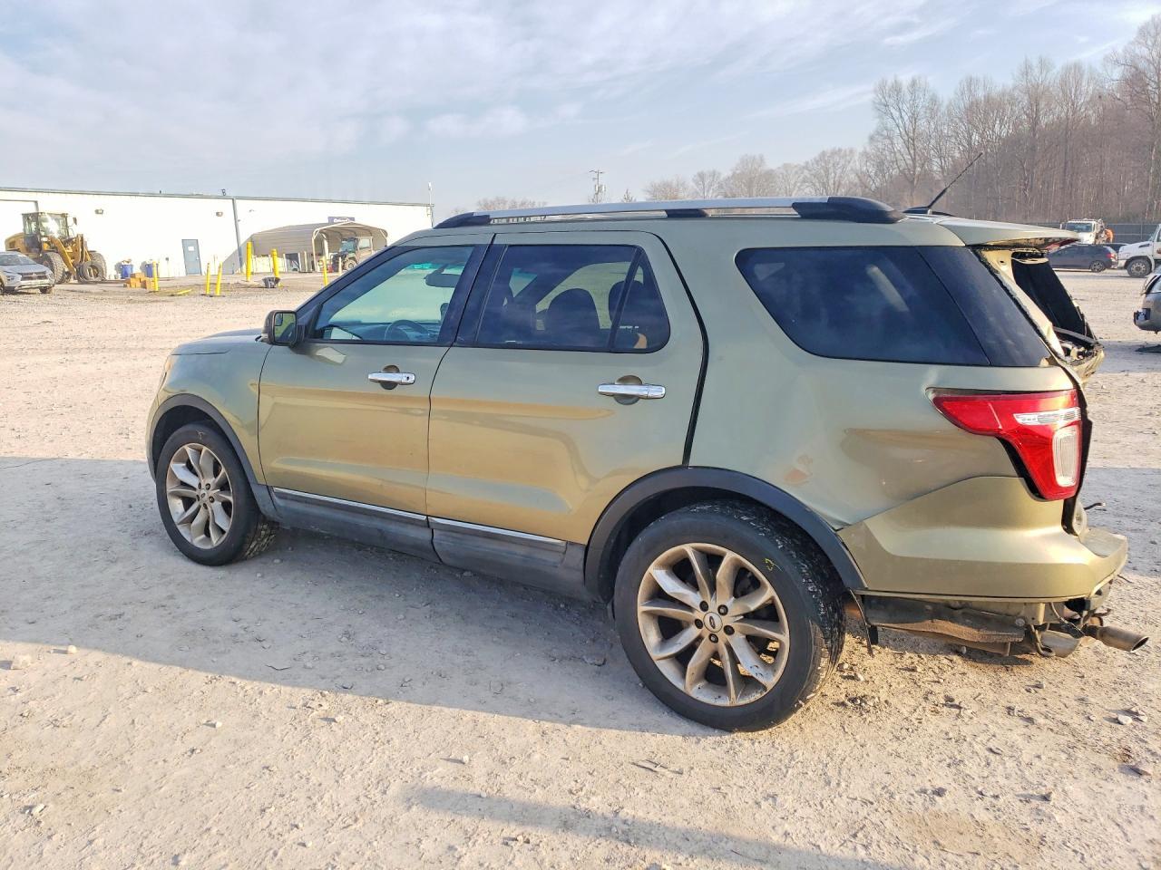 2012 Ford Explorer Xlt - Image 3