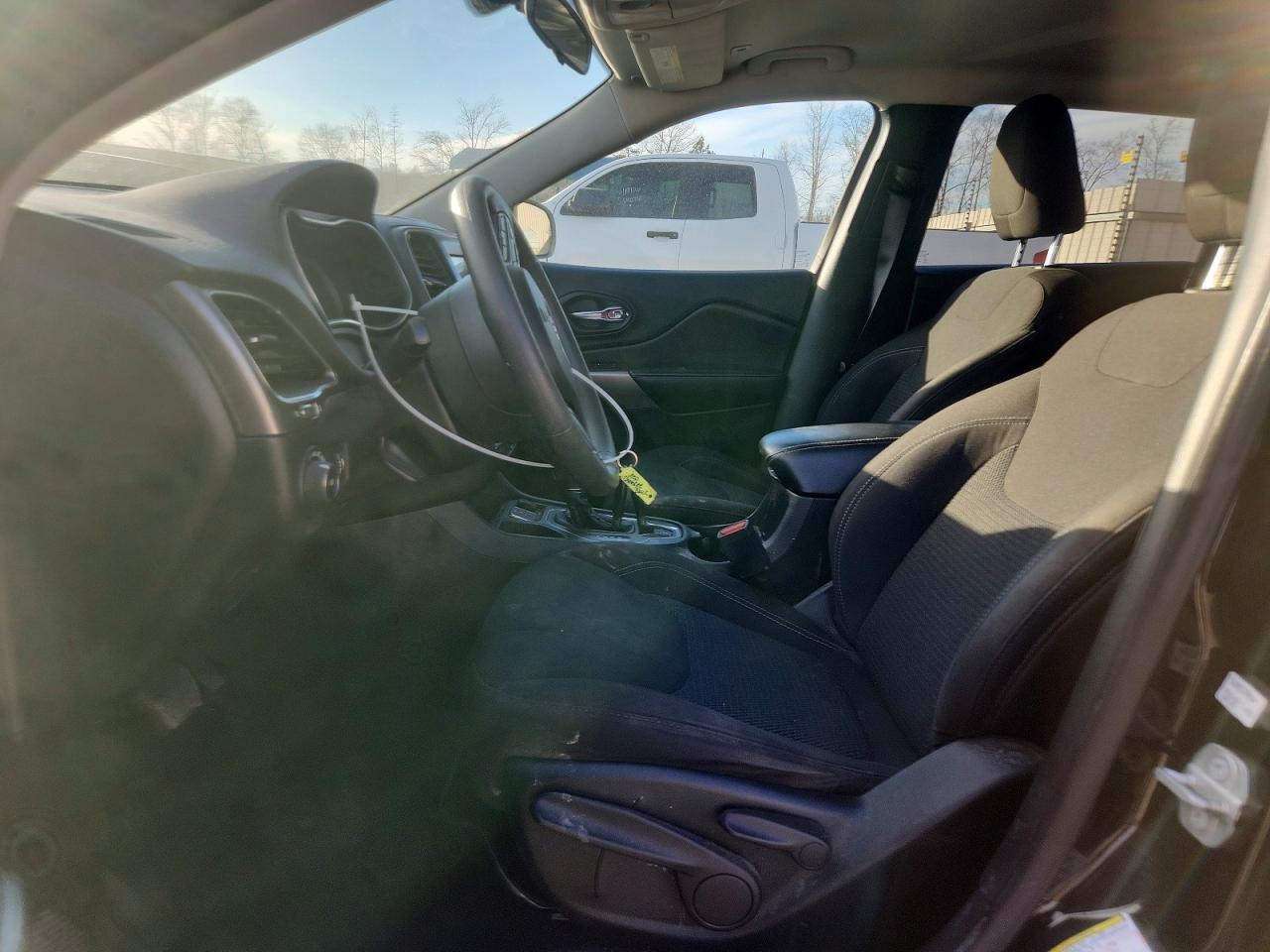 2019 Jeep Cherokee - Фото 7