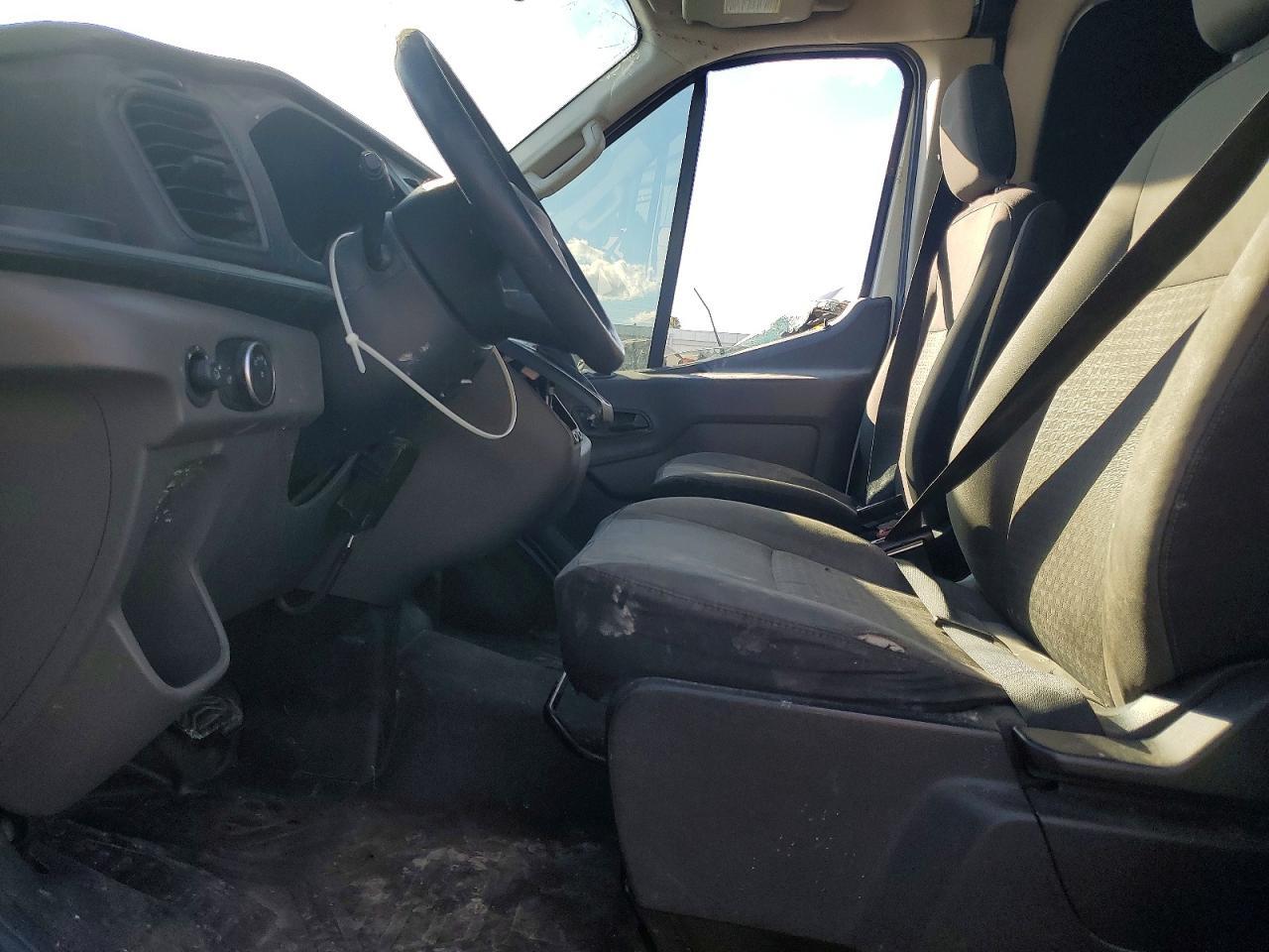2020 Ford Transit 250 Delivery Van - Фото 7