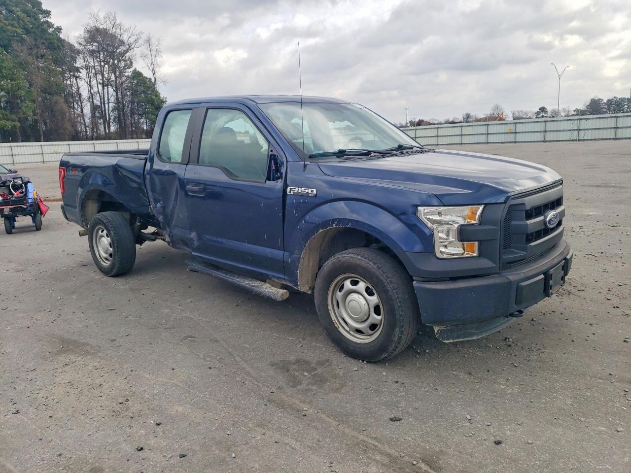 2016 Ford F150 Super Cab - Image 4