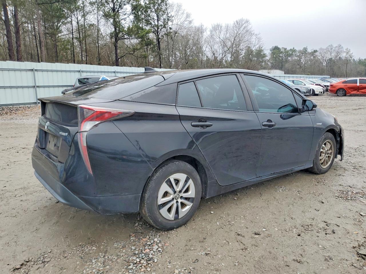2016 Toyota Prius - Фото 3