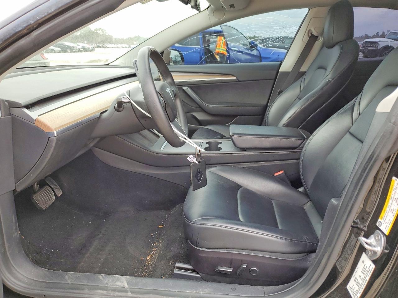 2022 Tesla Model 3 - Image 7