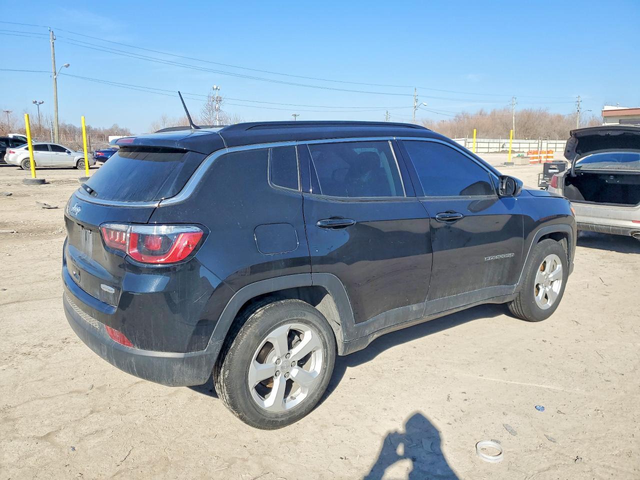 2018 Jeep Compass Latitude - Image 3