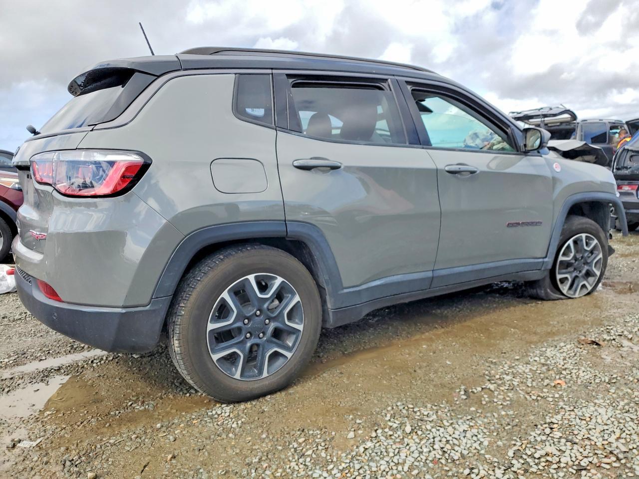 2021 Jeep Compass Trailhawk - Image 3