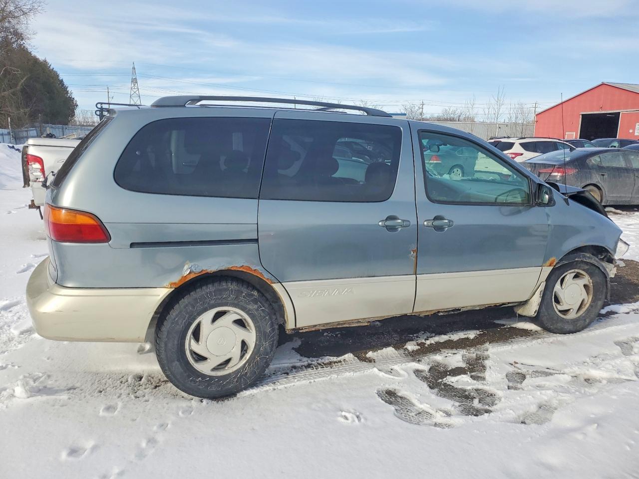 2000 Toyota Sienna Le - Фото 3