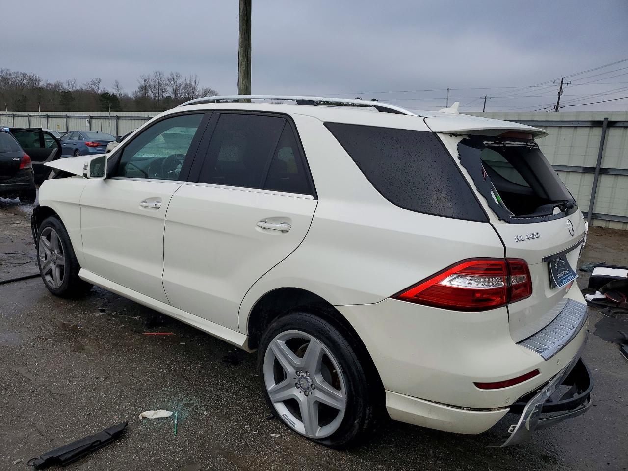 2015 Mercedes-Benz Ml 400 4Matic - Image 2