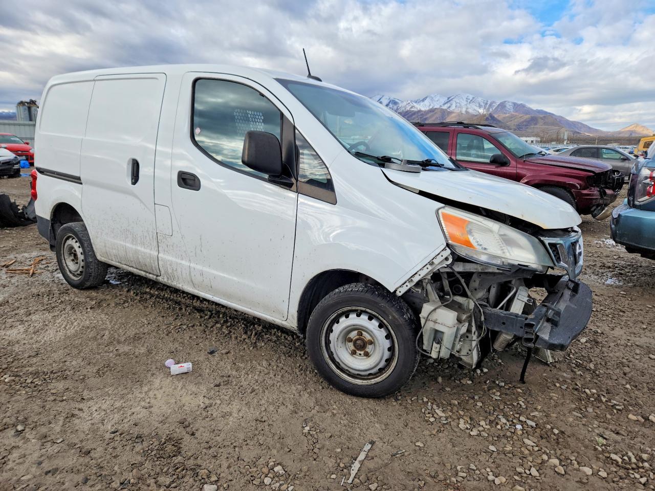 2015 Nissan Nv200 2.5S - Фото 4