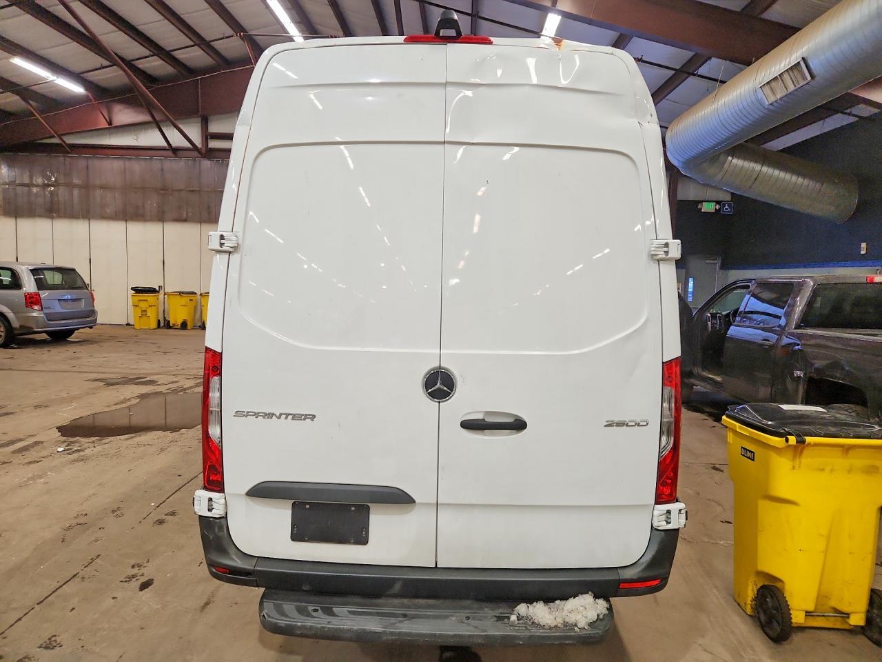 2021 Mercedes-Benz Sprinter 2500 - Фото 6