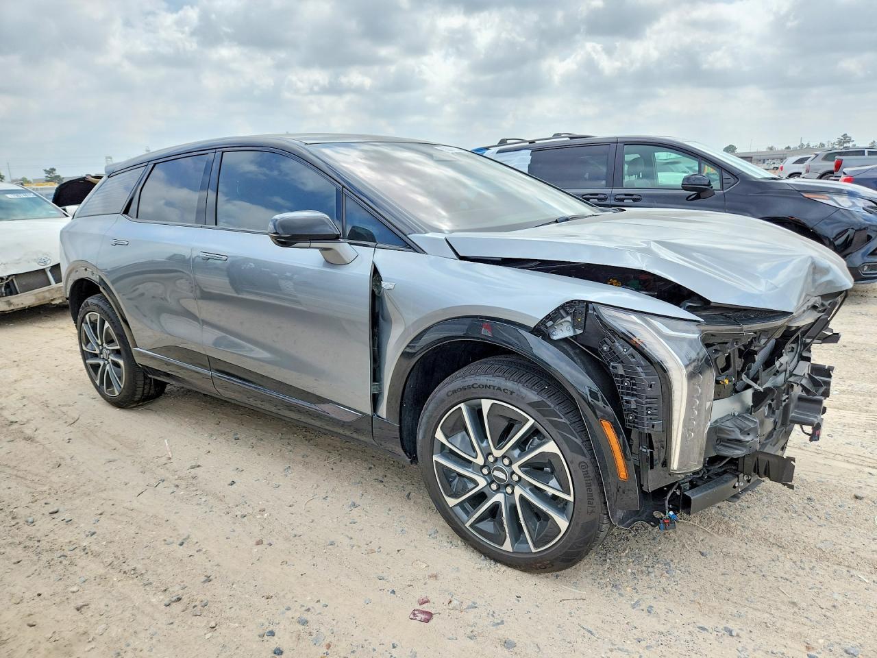 2025 Cadillac Optiq Sport - Фото 4