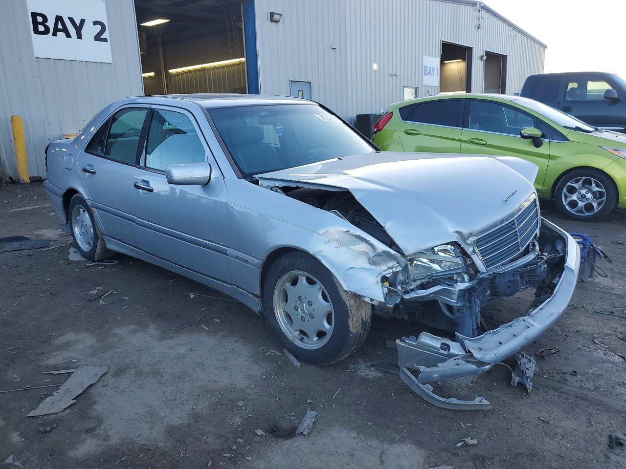 1998 Mercedes-Benz C 230 - Фото 4