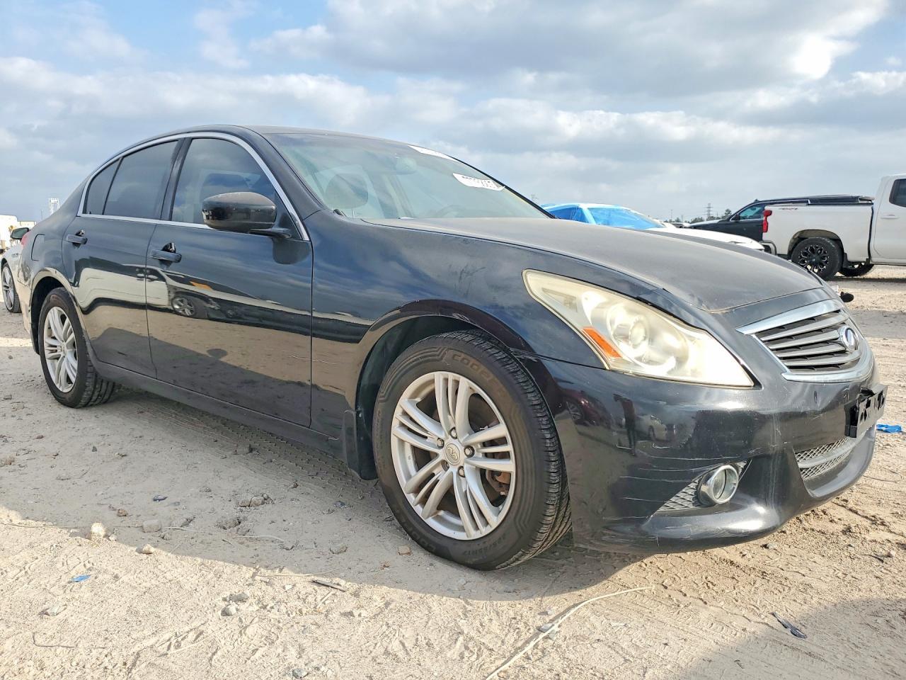 2011 Infiniti G37 - Image 4